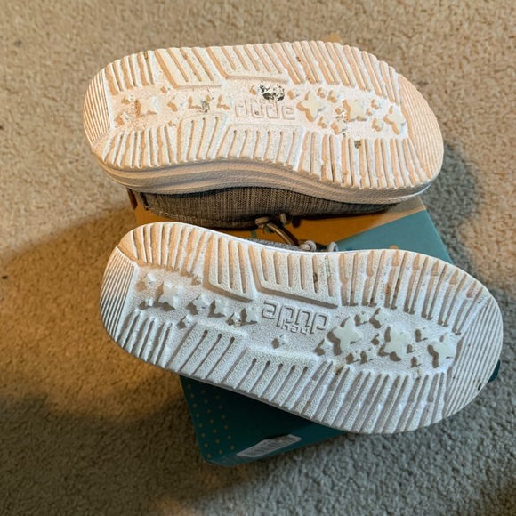 EUC Hey Dudes - Picture 3 of 3